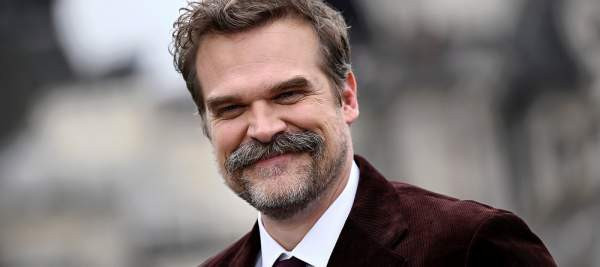 Дэвид Харбор может сыграть с Педро Паскалем в новом фильме режиссера “Андора” – Архив статей